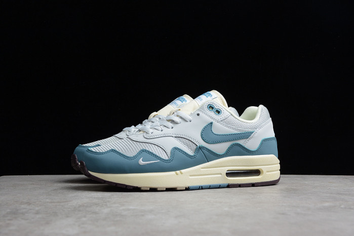 patta x air max 1
