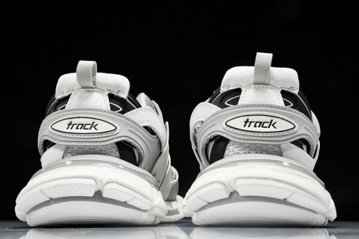 Ba*len*cia*ga track runner  btt-199