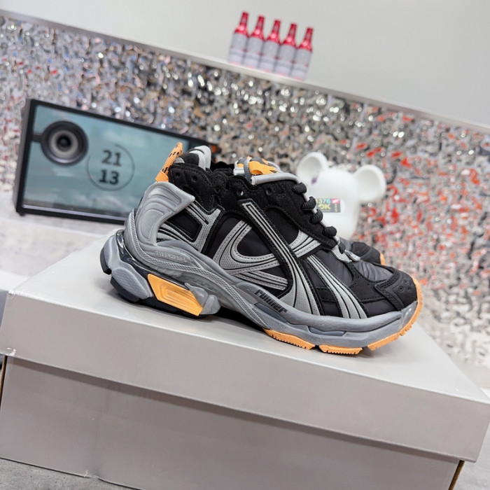 Ba*len*cia*ga track runner  btt-196