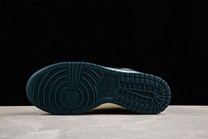 nike dunk low fq8080-133